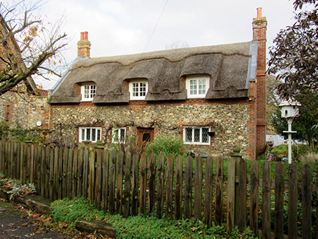 A cottage thatched with Norfolk Reed